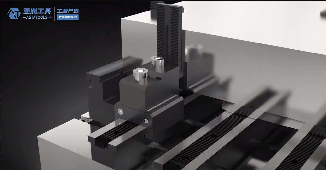 Load video: Quick Lock Fixture